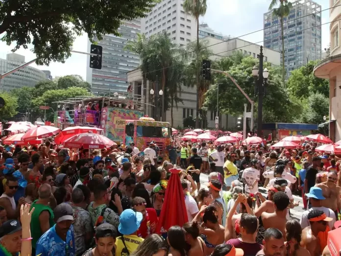 Tentativas de fraudes online no carnaval podem ultrapassar R$ 100 milhões
